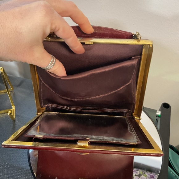 Vintage 1950’s Leather Geometric Handbag ( Must see behind the mirror) 🥰 - Picture 12 of 12